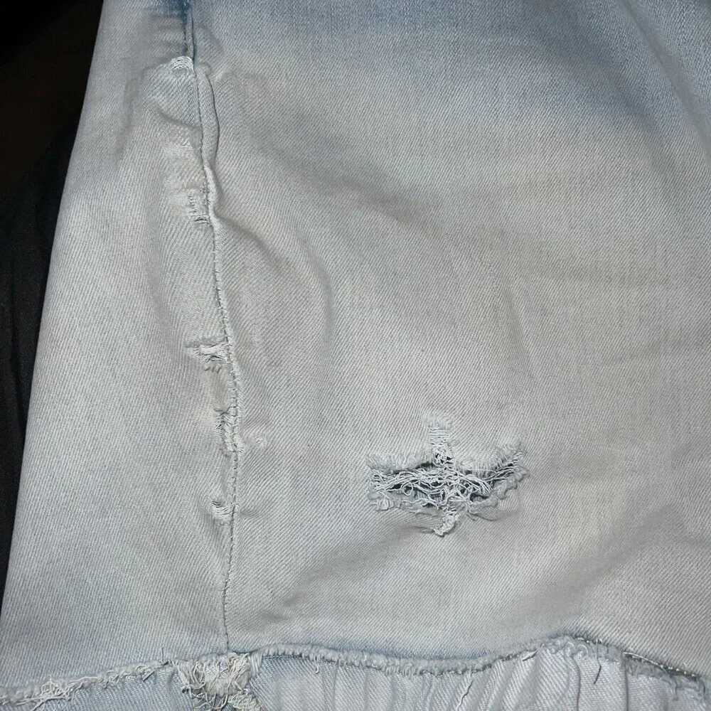 TERRA & SKY Womens Light Wash Distressed Denim Jean Shorts Cuffed Sz 18 Stretch